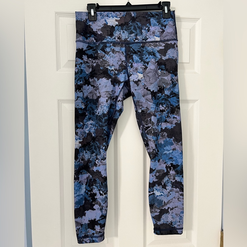 Lululemon Size 10 Wunder Under High-Rise 7/8 Tight 25"